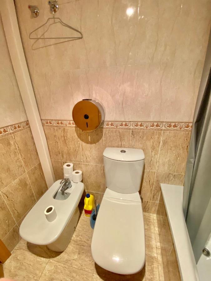 Roni Rooms Salou Exteriör bild
